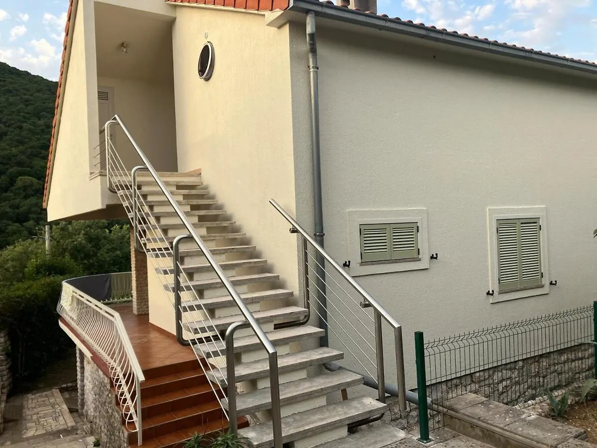 Island Home Green Escape Cres Porozina Vilă